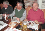 Uwe + Jens_Peter haben den Teller voll -Thomas muß hungern
